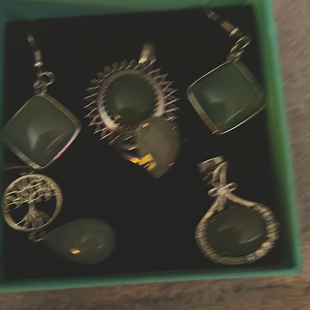 Green jade crystal set